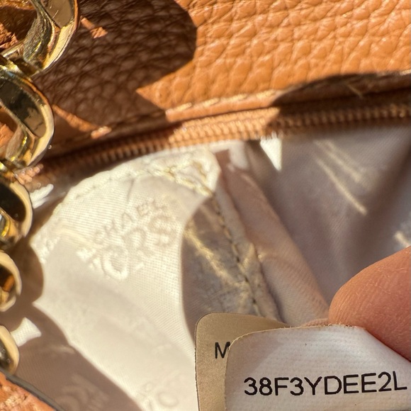 Michael Kors Delancey Tote Crossbody Bag Tan Brown leather with gold hardware - Picture 10 of 11